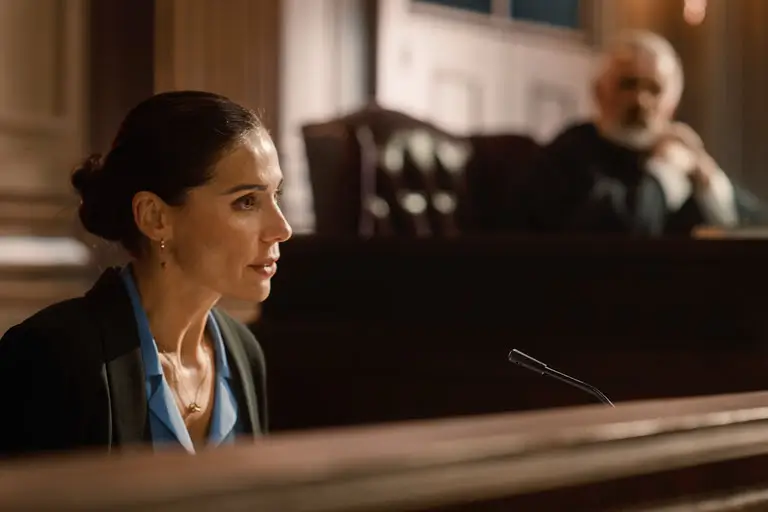 witness in courtroom
